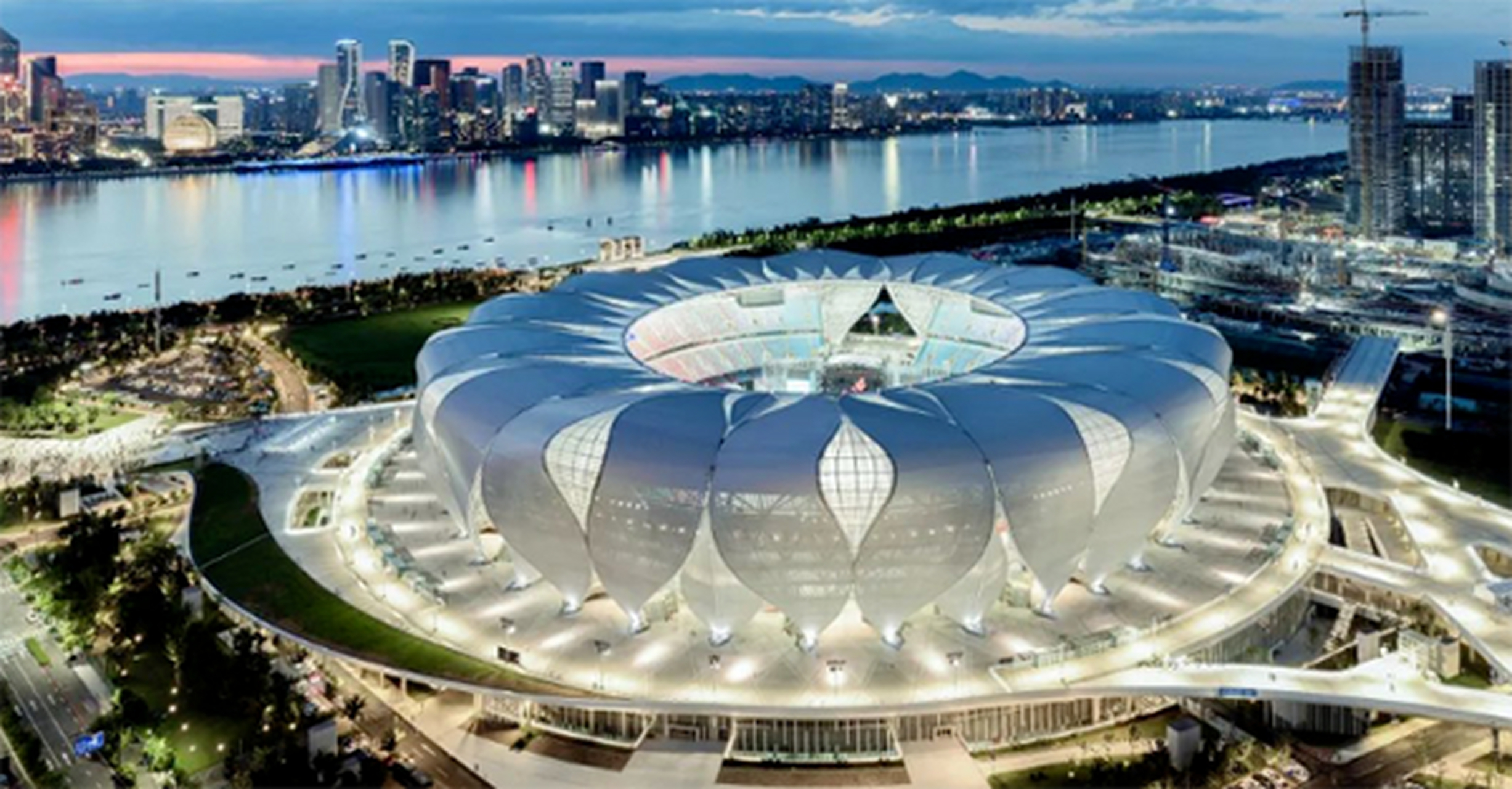 近日,杭州奥体中心体育场和网球中心的元宇宙应用—"元上奥体"正式