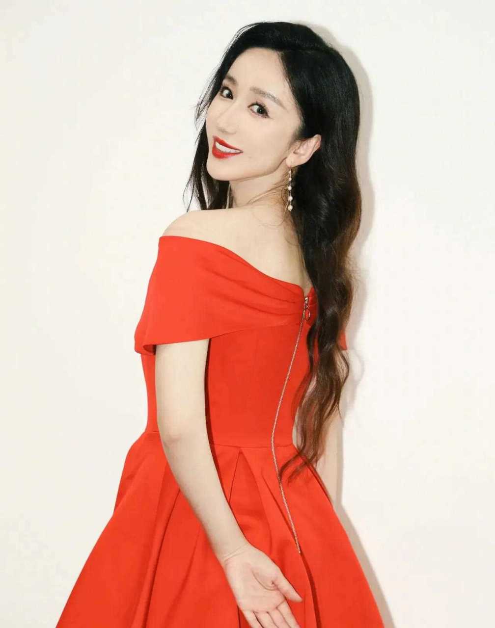 娄艺潇,张萌傻傻分不清楚,娄艺潇是照着张萌的样子整的吗?