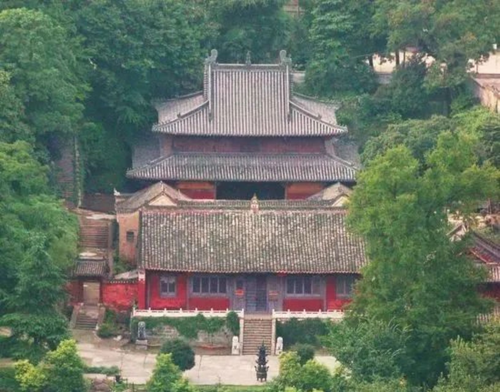 千年古刹承恩寺位于湖北省襄阳市谷城县东南45公里处,该寺始建于隋,初