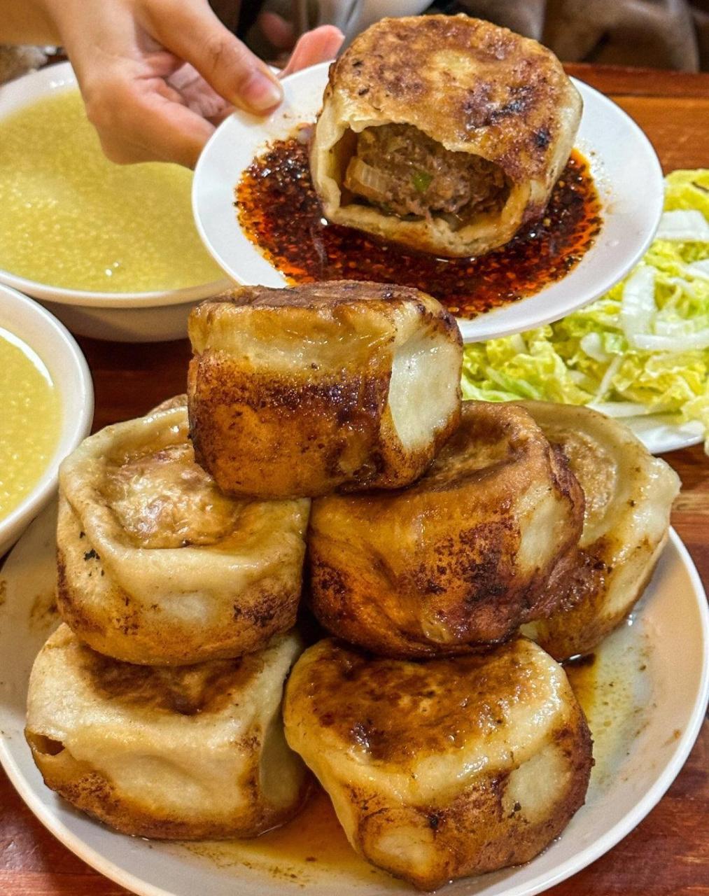 据说是全北京最好吃的门钉肉饼!