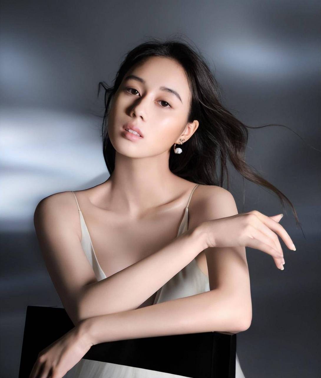 可能任谁都没想到,世界冠军谷爱凌与赌王之女何超欣