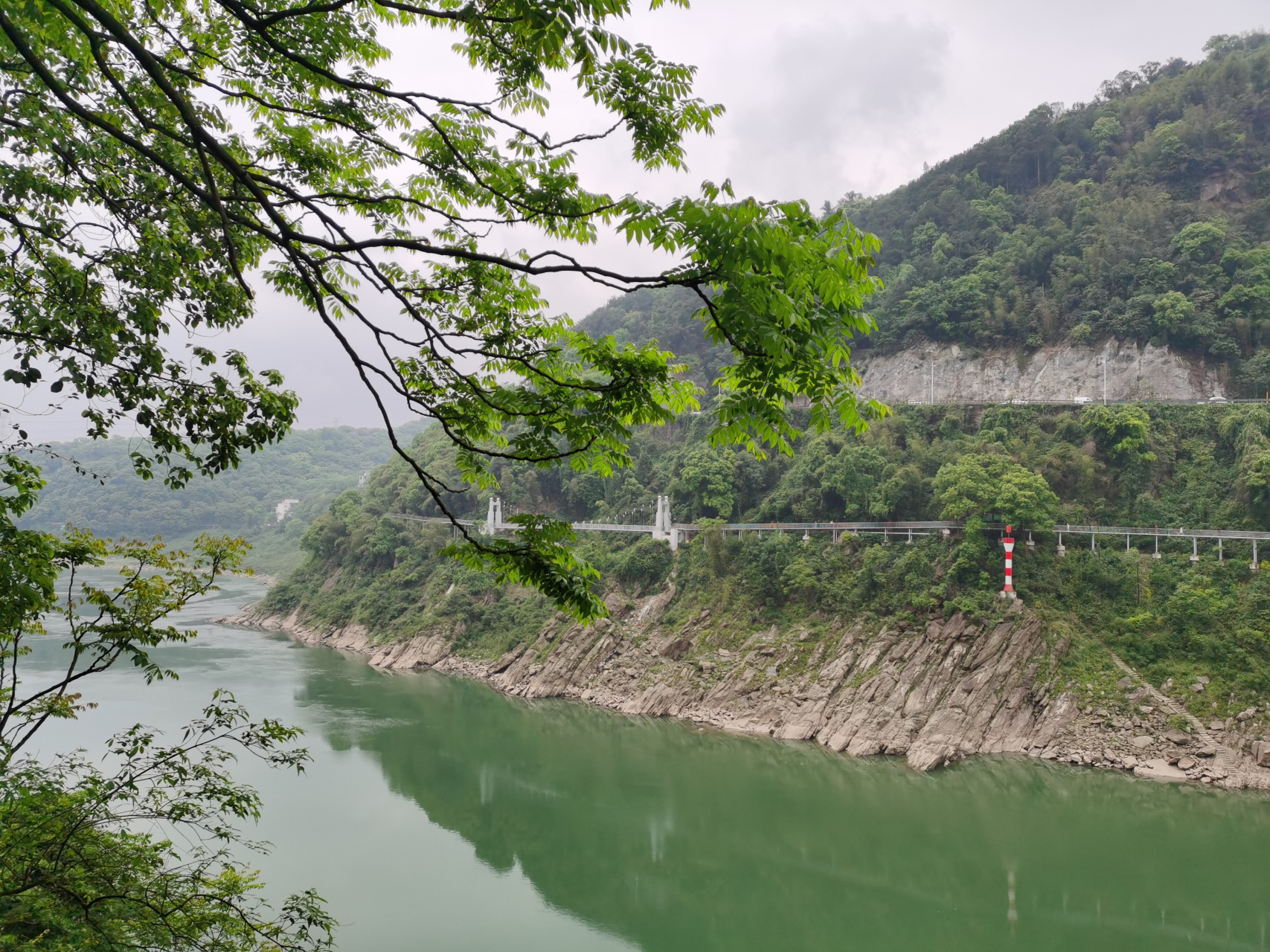 重庆有很多登山古道,今天给大家推荐北碚区的张飞古道游玩.