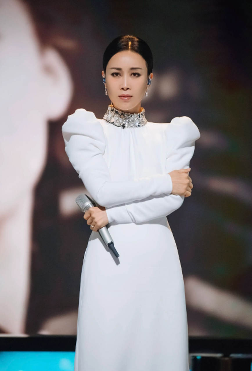 那英,连夜冲上热搜!