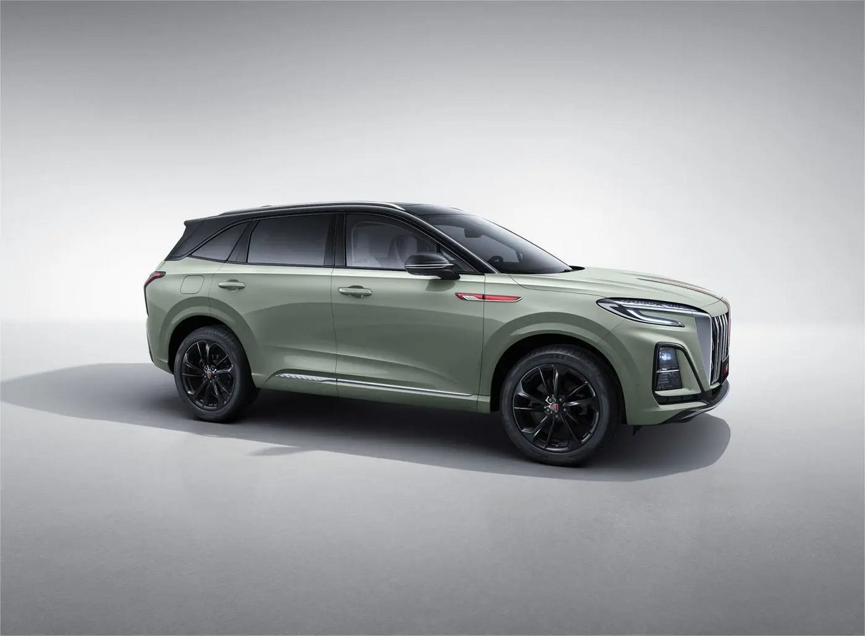 车盟快讯:今晚,红旗全新suv——hs3正式上市,新车定位a 级suv,指导价