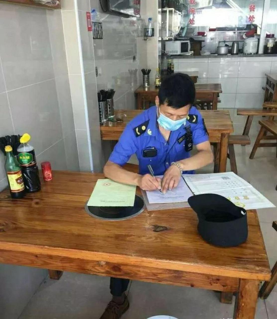 领动计划# #苏州头条# 苏州的垃圾分类动真格了,山塘街有3家餐饮蛋蜒