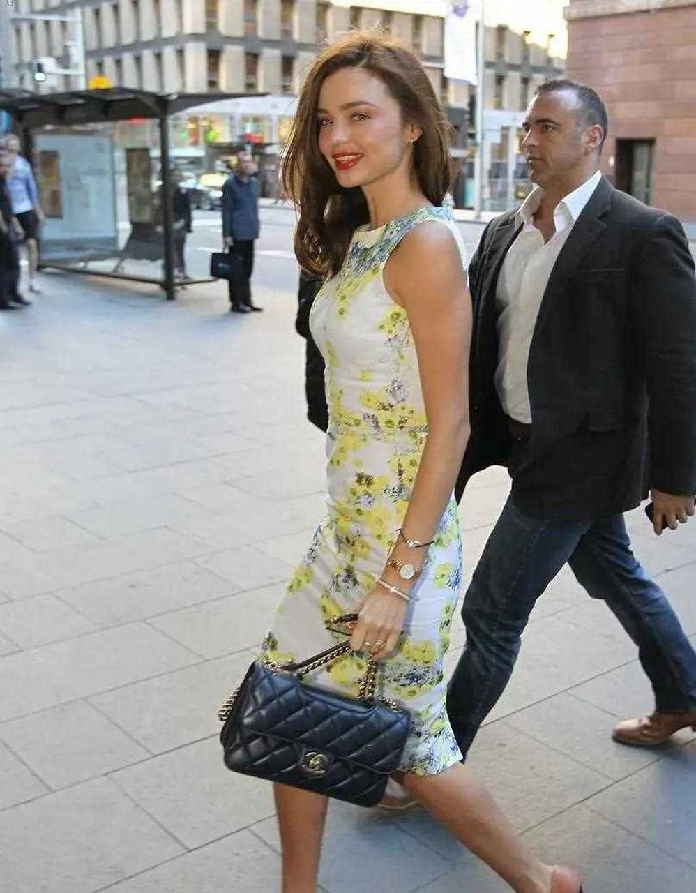 超模米兰达·可儿的生图街拍,可儿太有魅力了![不高兴]