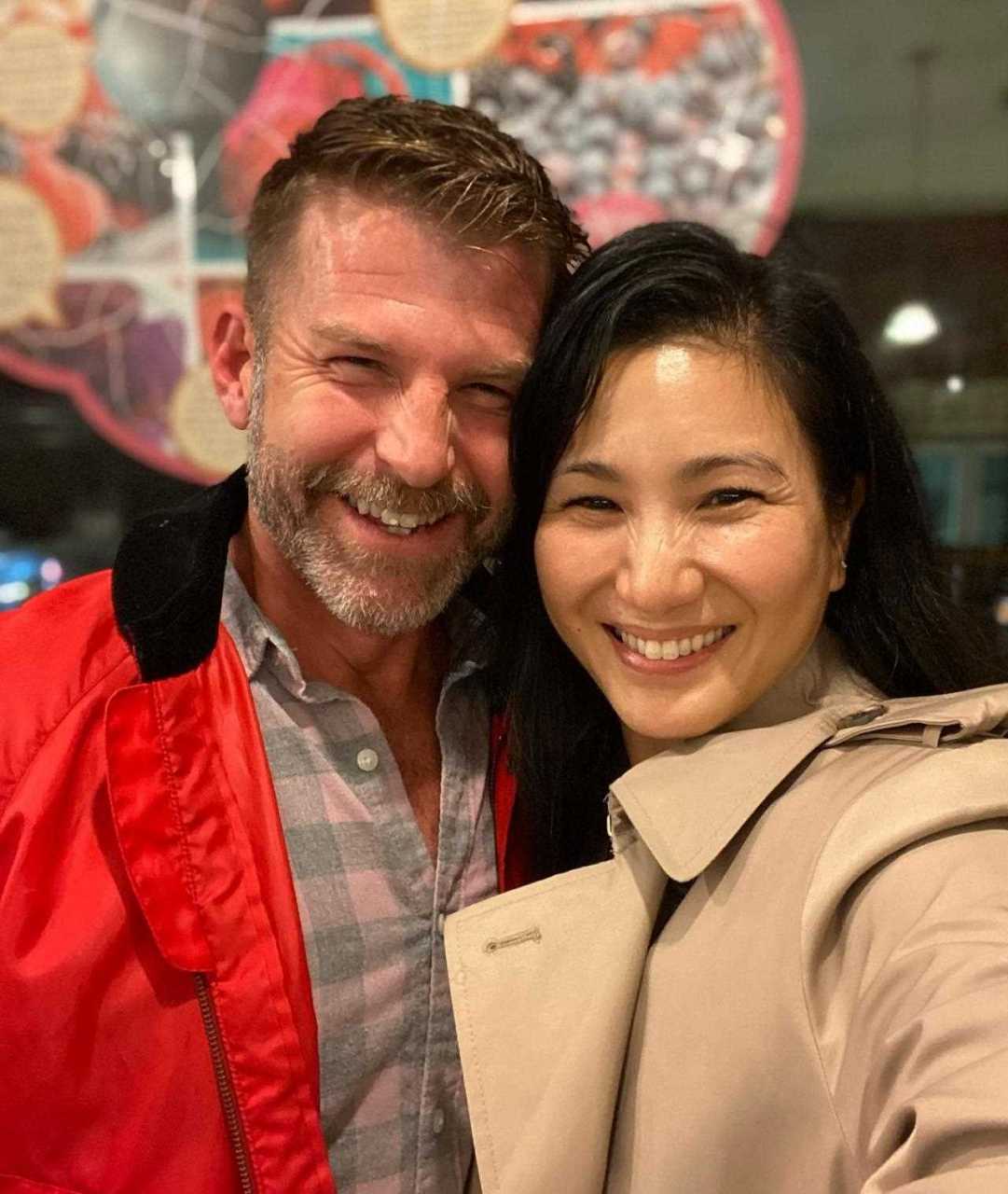 香港著名演员郑佩佩的女儿原子鏸近照,已经很久没有出来拍戏,长得很想