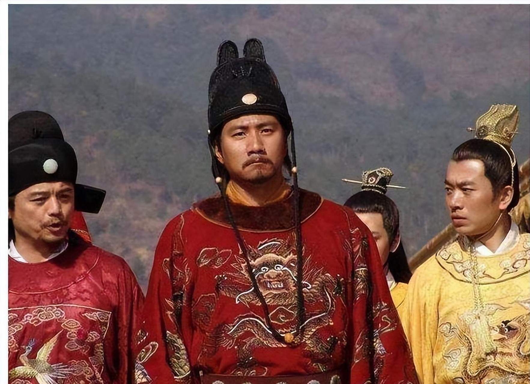 郭子兴是朱元璋的恩人,但朱元璋却娶了他的两个女儿,杀了他两个儿子