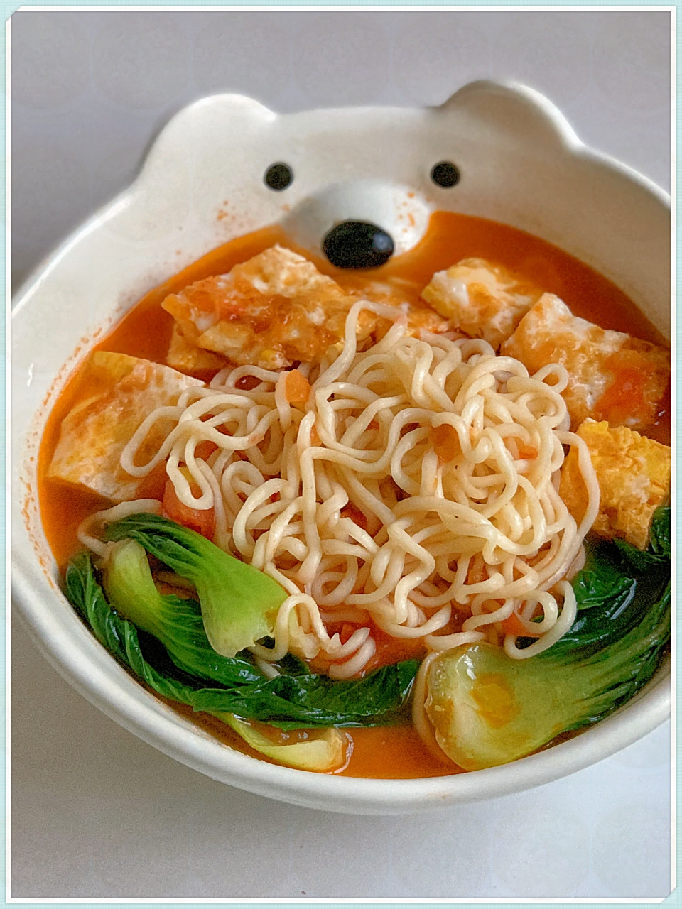 热呼呼的番茄荷包蛋面,太香啦  天气转凉,何不来