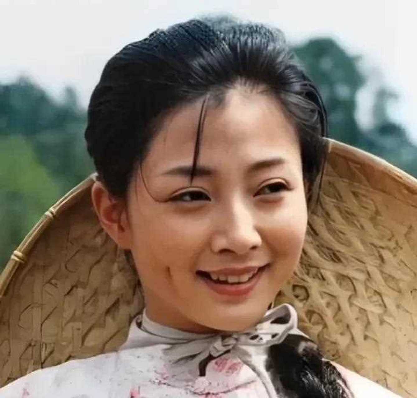 他出演了许多电视剧,并获得了许多奖项.