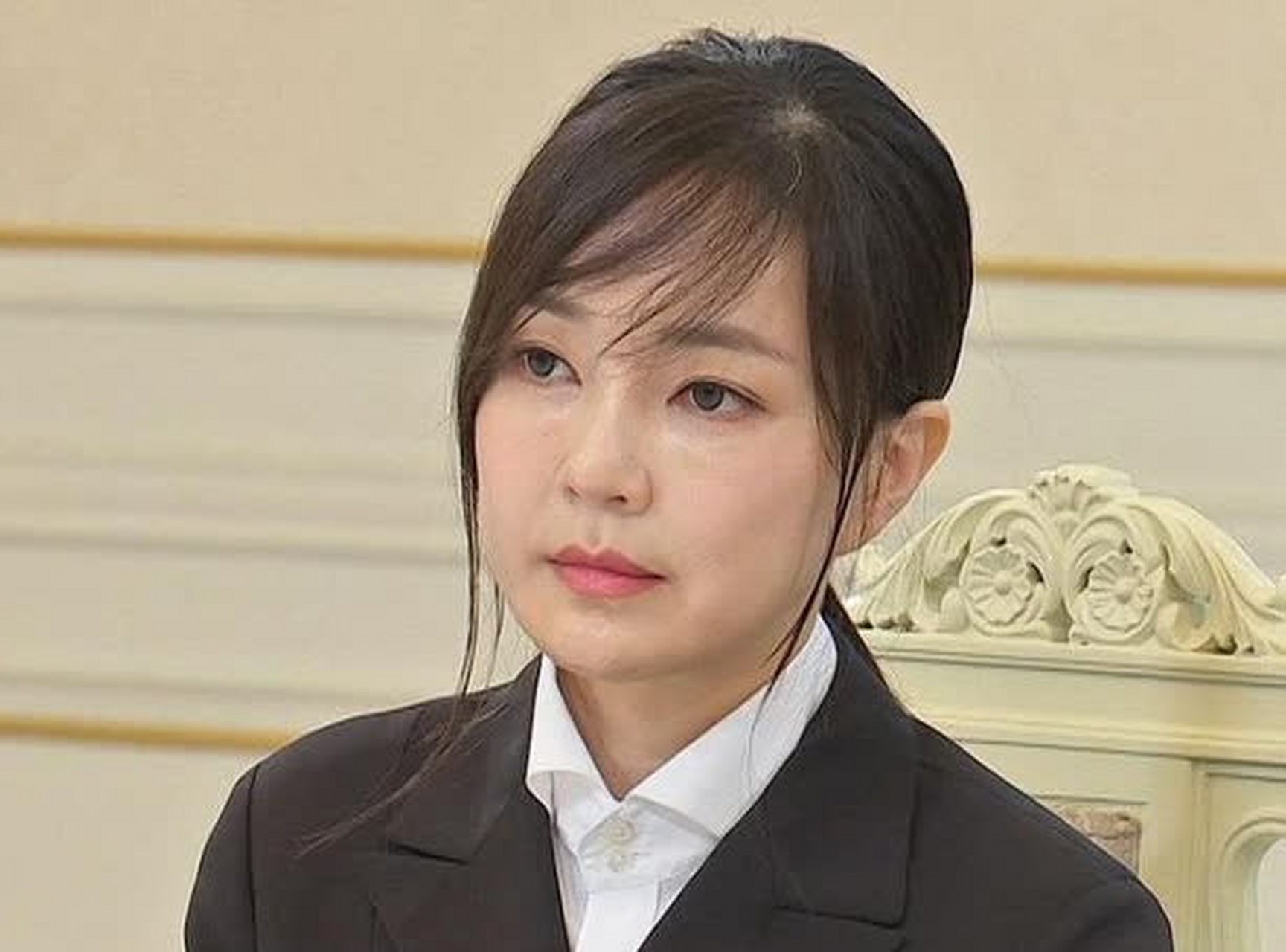 50岁韩国第一夫人金健熙眼睛漂亮[汗]