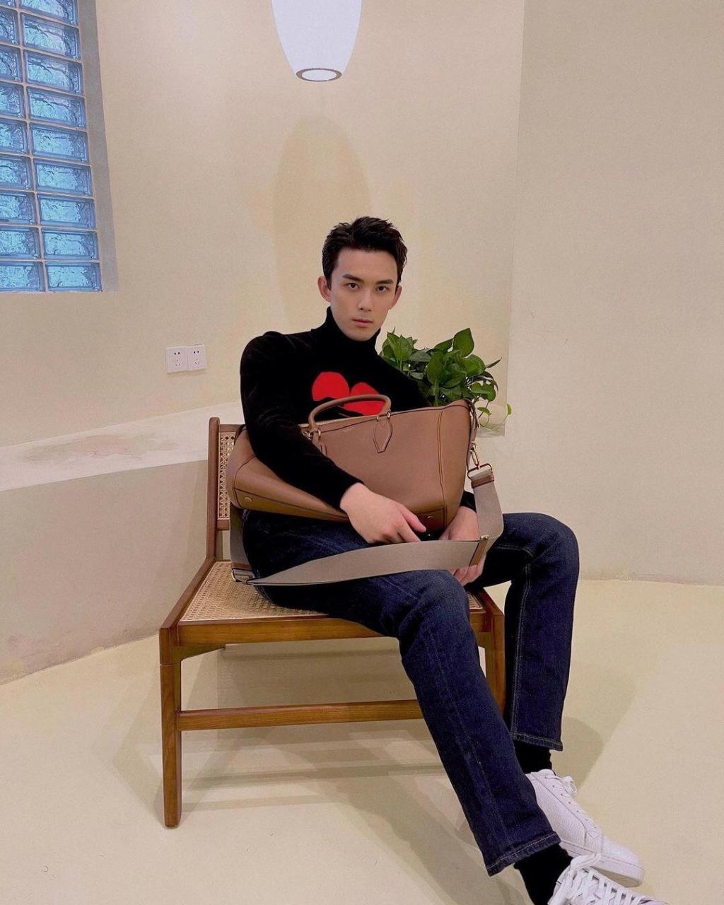 吴磊生活穿搭合集 少年感十足的081 看星汉灿烂真的很上头～081太蛊了