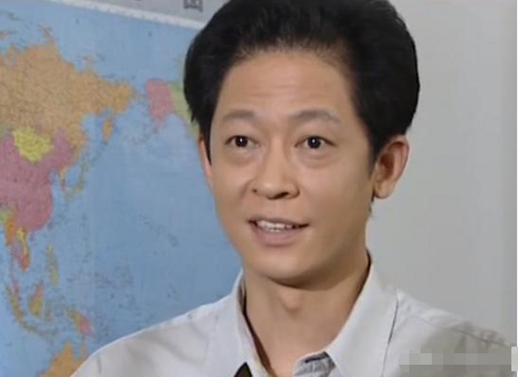 大学生毕业生娄嘉仪与有妇之夫的卫生局副处长耿林,在租住的"爱情小屋