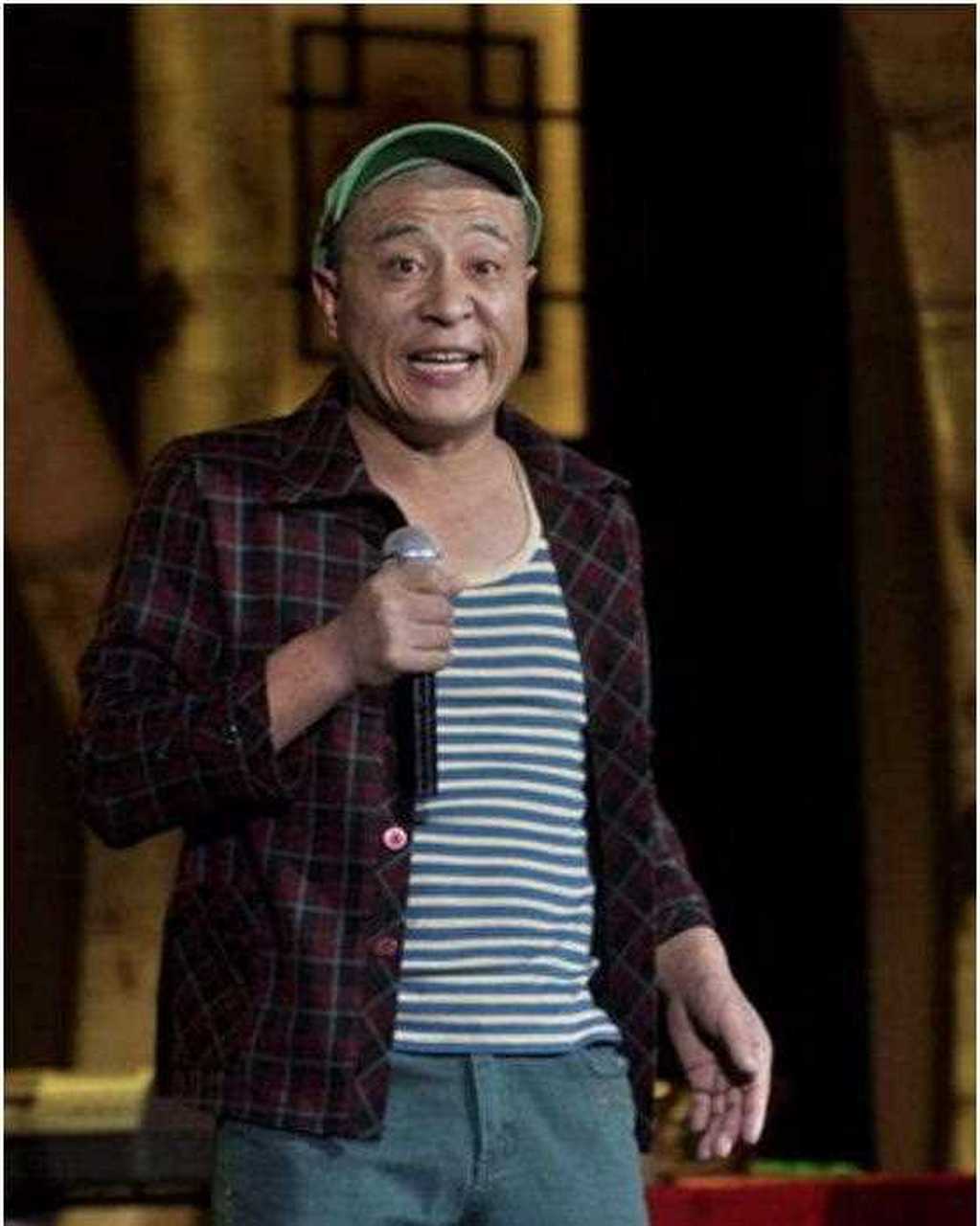 赵四"约睡女粉丝,被曝猛料一波接一波,因钱而跌落 2017年,一女粉丝