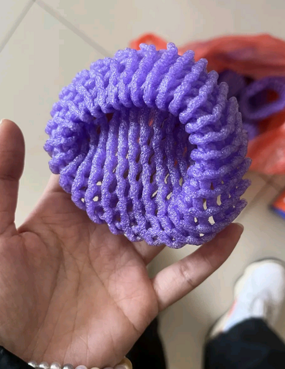 问问大家,这种苹果的防撞泡沫能废物利用吗,还能做什么