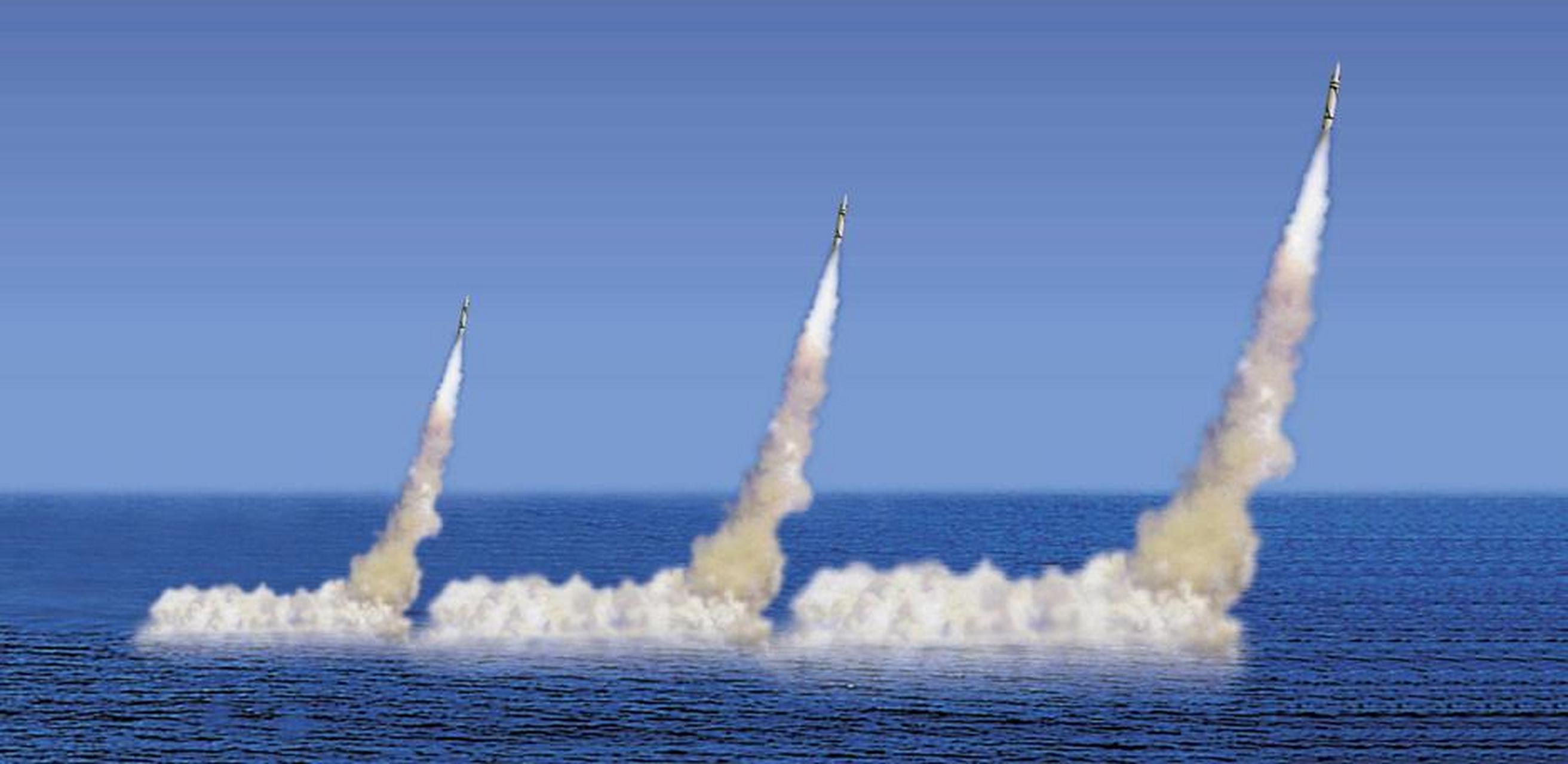 每艘094潜艇可以携带16枚巨浪3,据传其射程达到1.