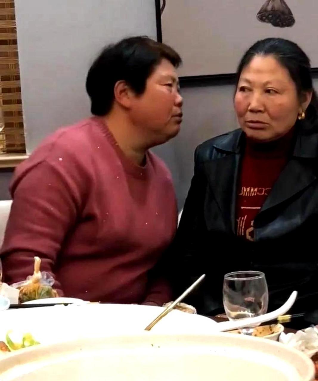 在短短的一分钟内,某人身败名裂,每一个表情都显得非常重要!