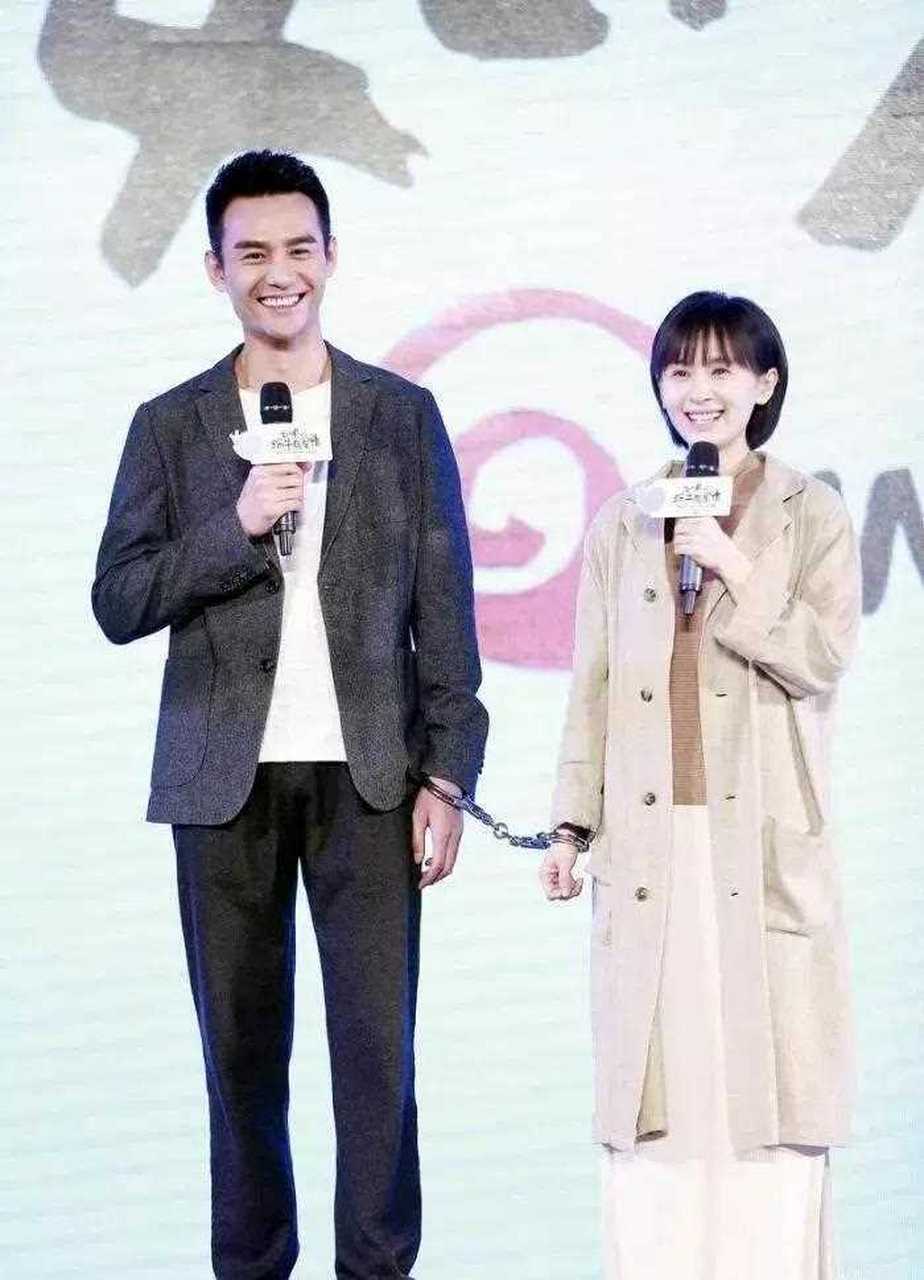 有一次,王凯和王子文要拍一场吻戏,两个人吻了半天,突然,王子文推开