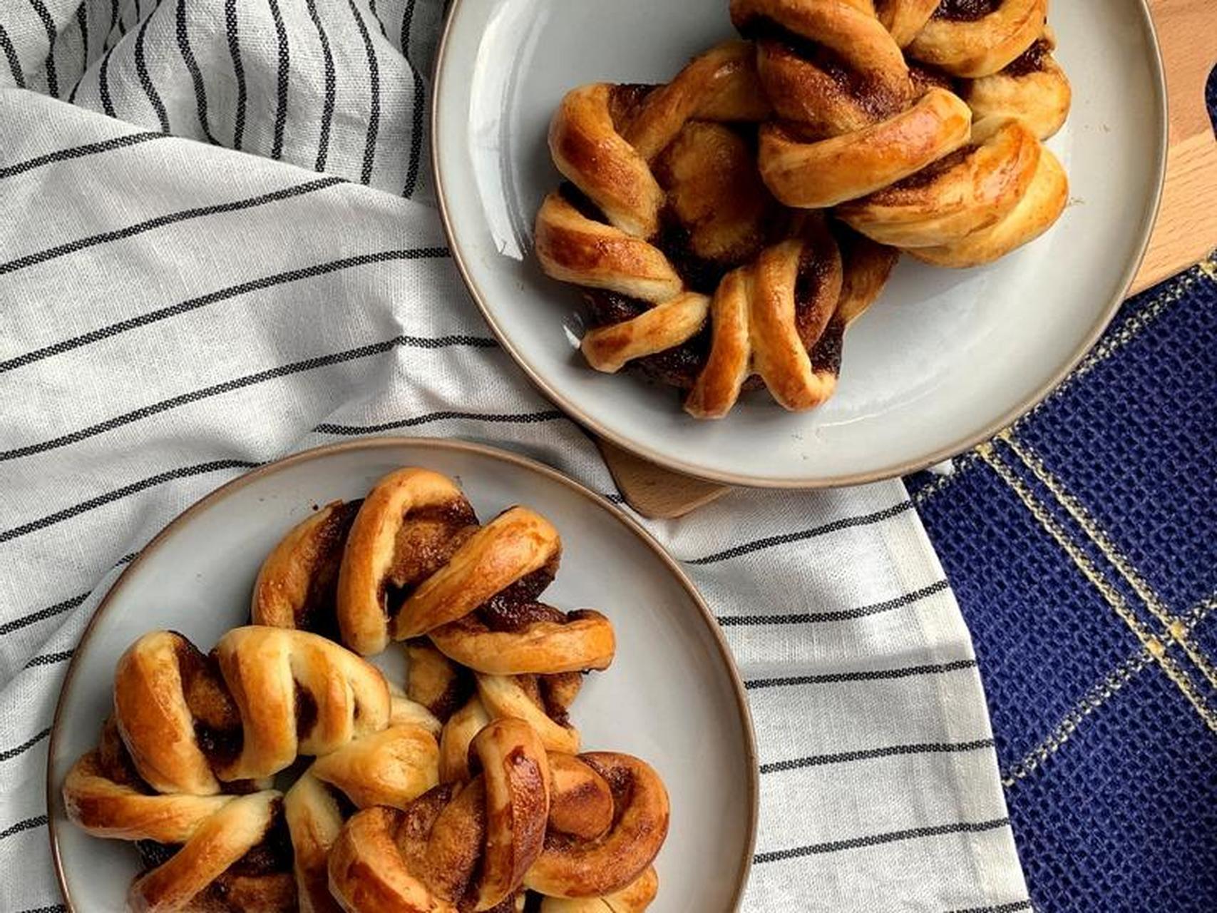 【美食】美式黑糖甘草肉桂卷,享受它带来的独特美味和满足感  美式