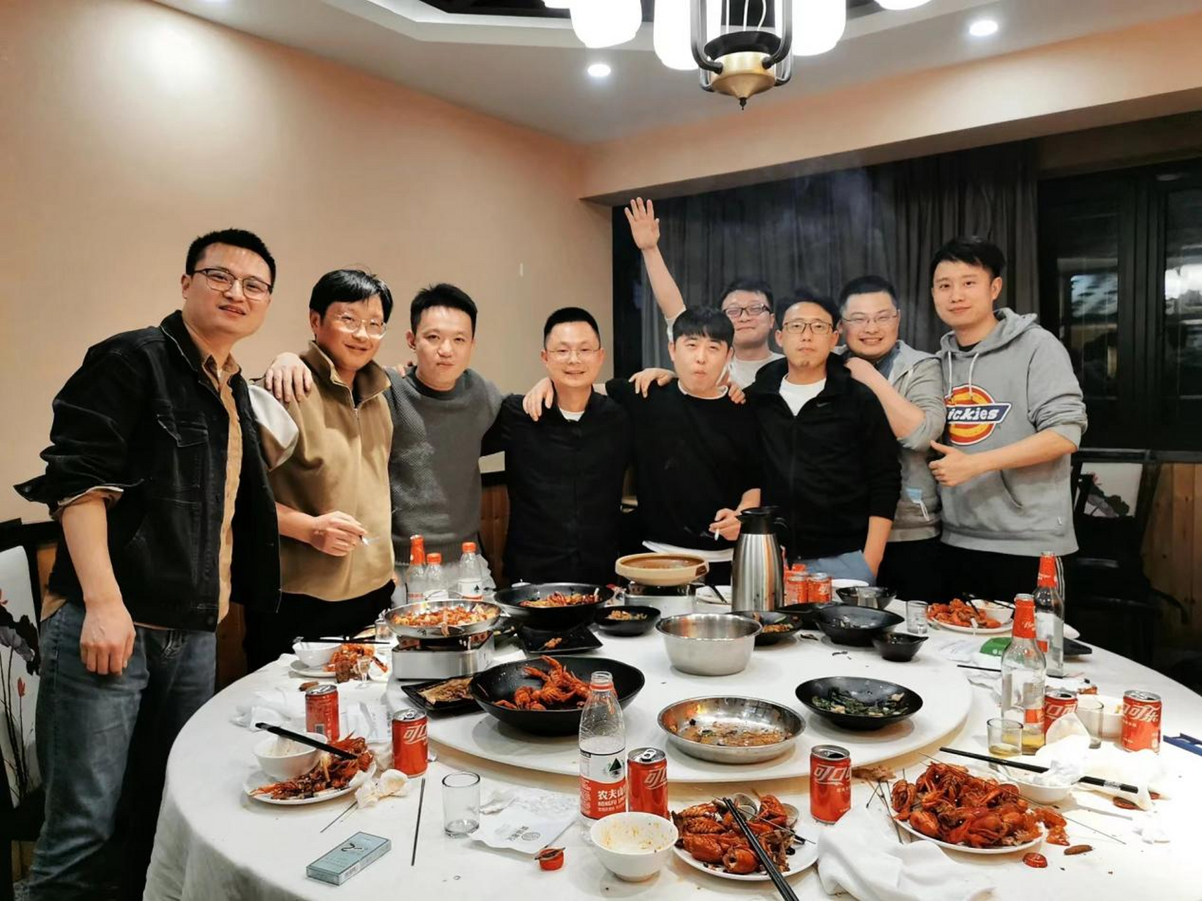 男人在酒桌上应酬时,一定不要做这4件事,得罪人不说还有可能被炒鱿鱼!