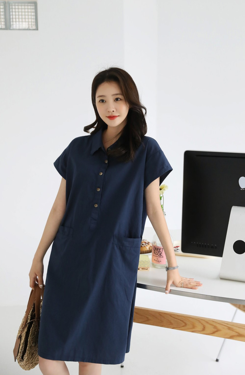 非常适合夏季日常穿着的宽松连衣裙 简洁的半开设计非常适合日常风格