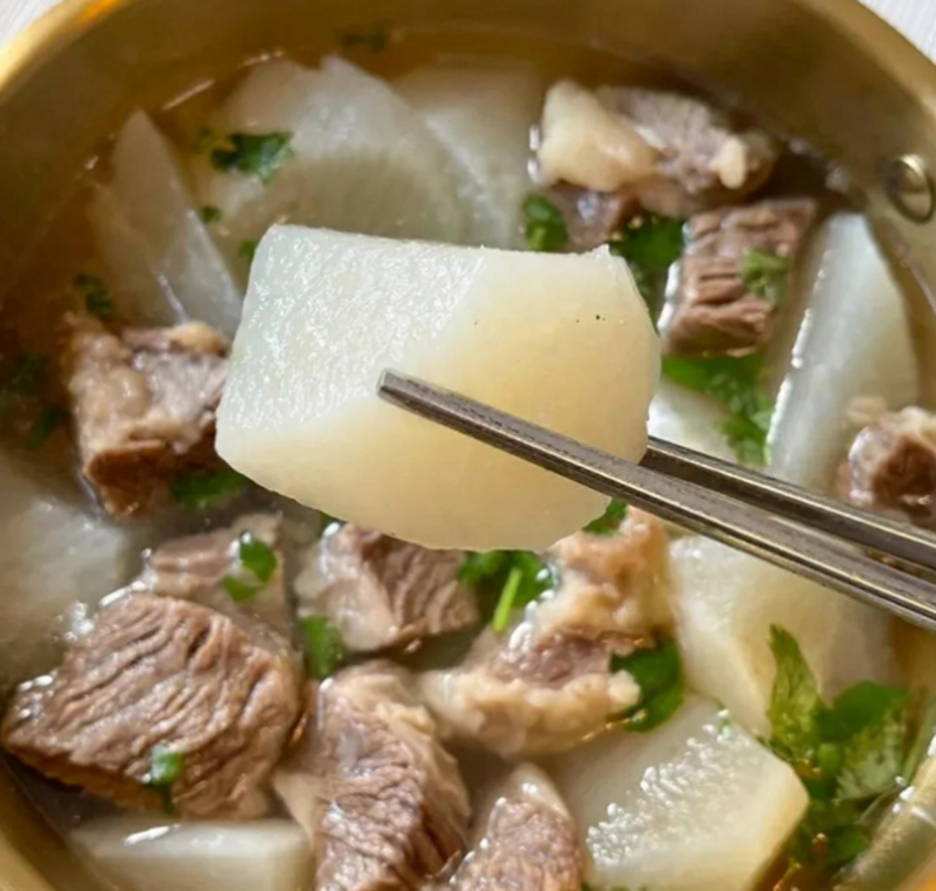 15块钱一碗的萝卜炖牛肉,划算吗???