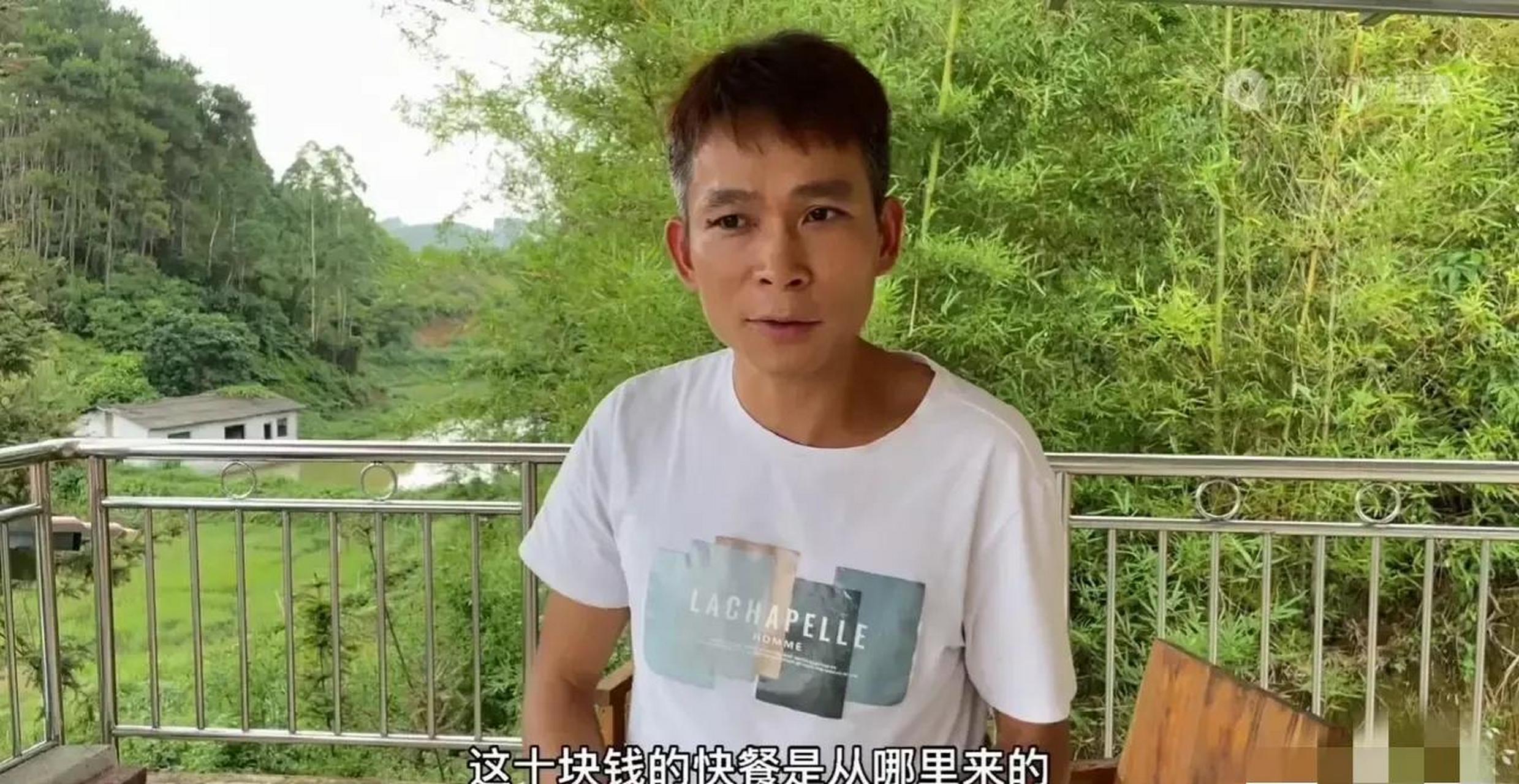 广西网红农人枫枫和二胖最近互撕了起来,究竟是谁在蹭谁的流量呢?