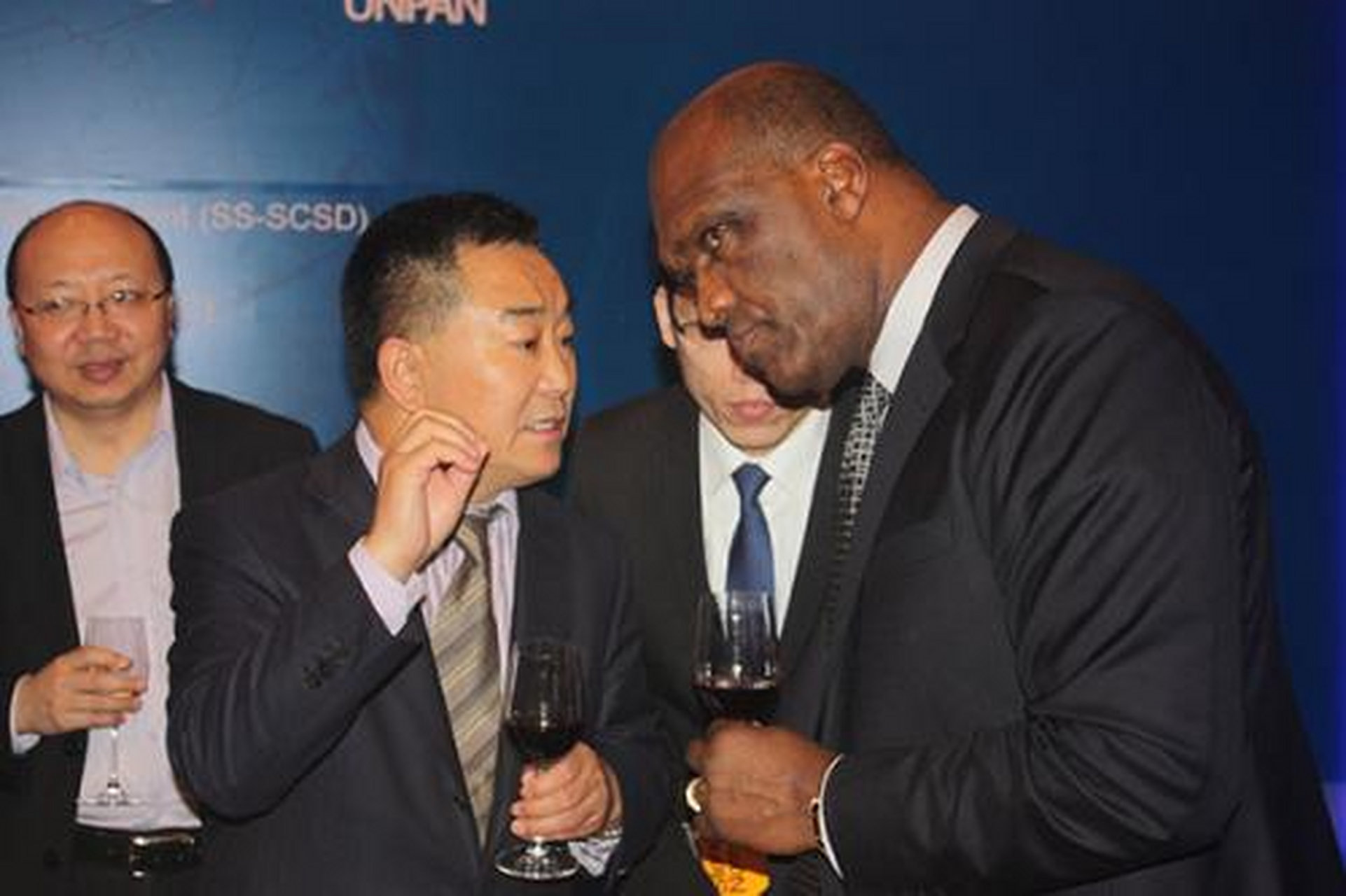 #张秀根#我的朋友张秀根经常热心帮助别人,是我学习的榜样