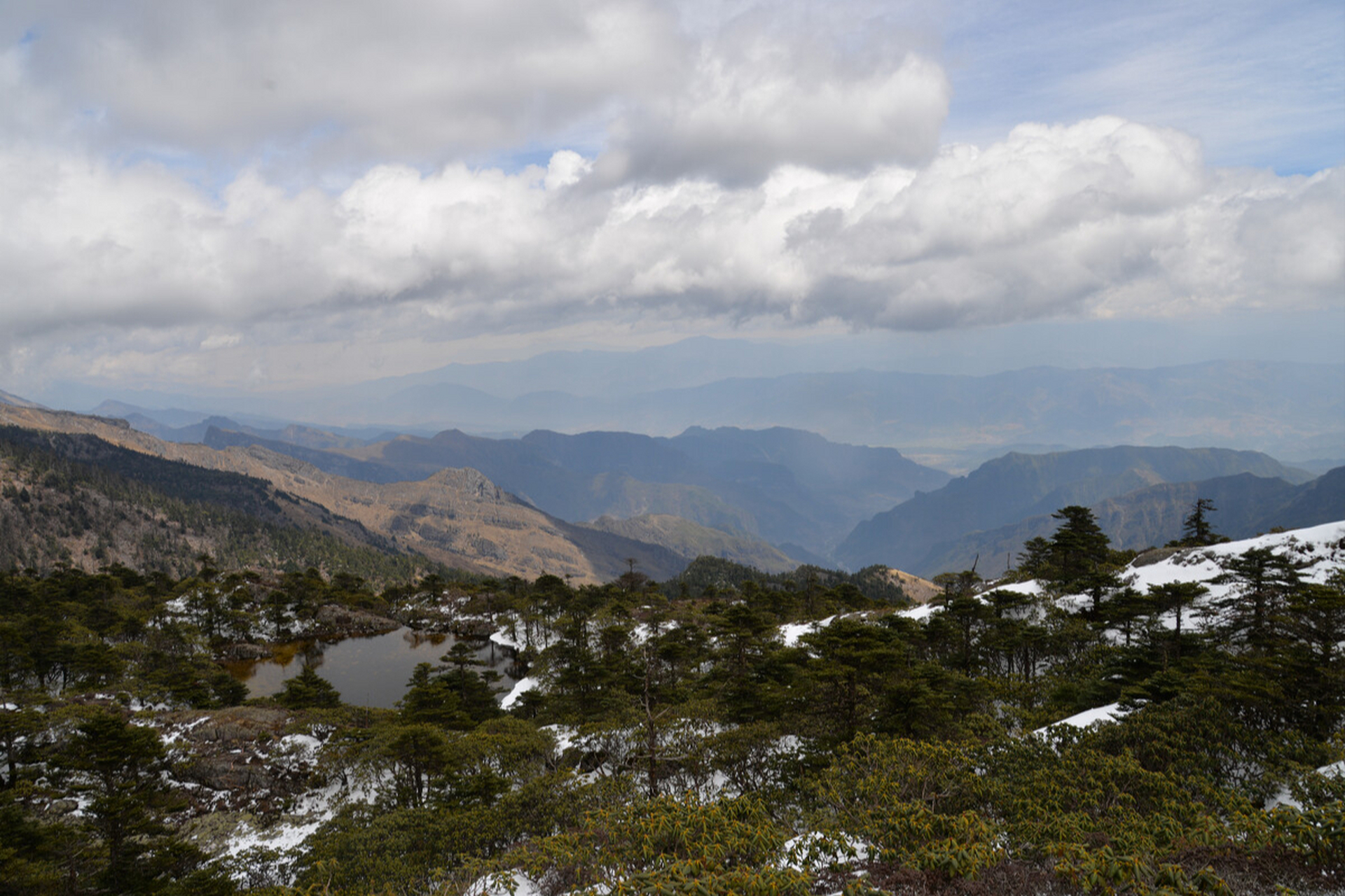 长征渠相岭湖水库图片