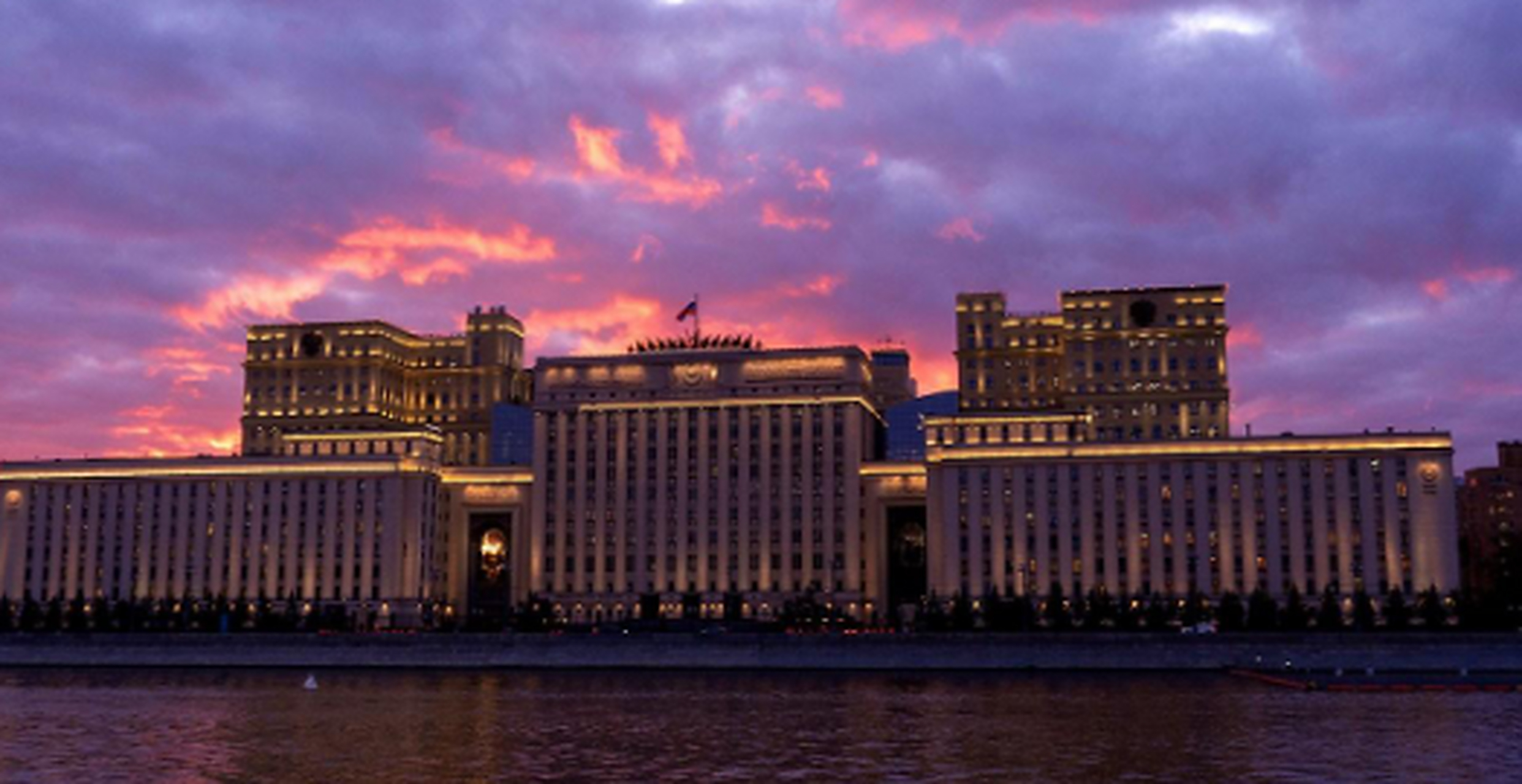 cnn发出报道不到 3 分钟,俄新社也发出报道,说俄罗斯罗斯托夫州州长