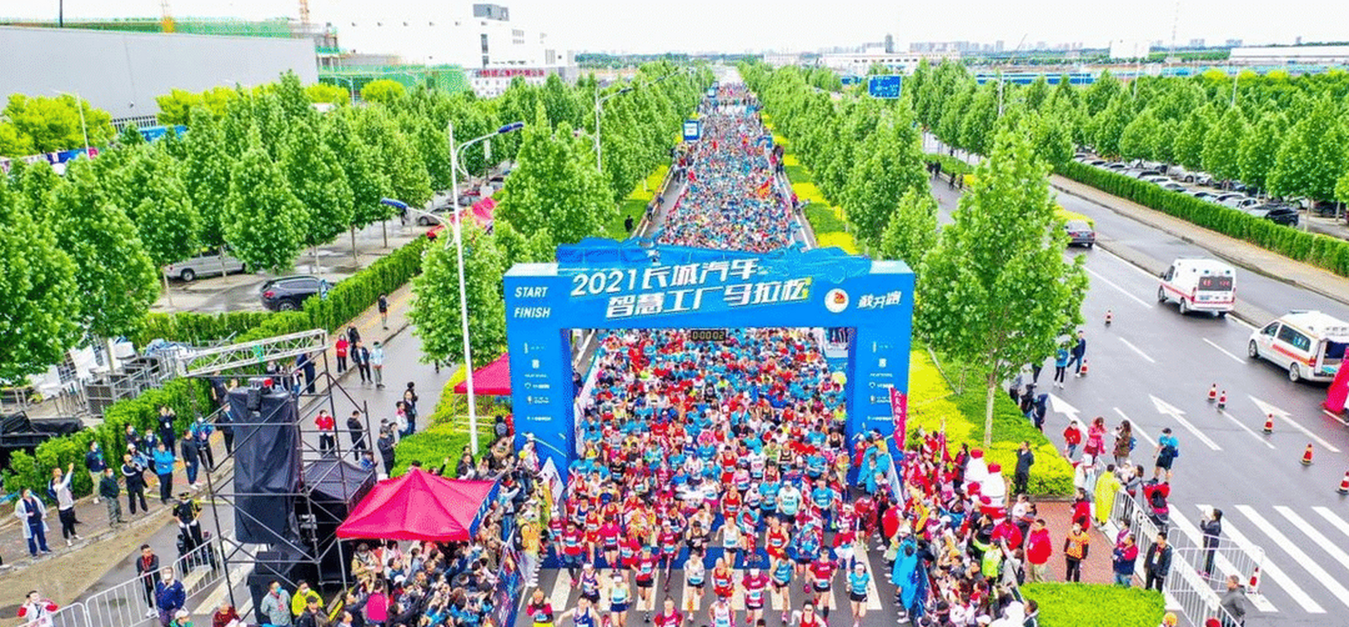 长城汽车"工厂马拉松"开赛,魏建军领跑!摩卡当保障车.