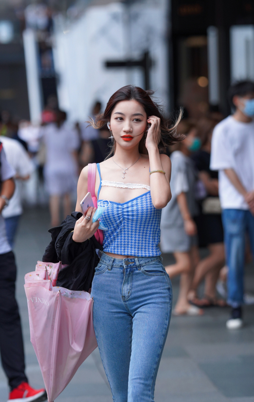 极品美人一枚 曲线完美气质佳