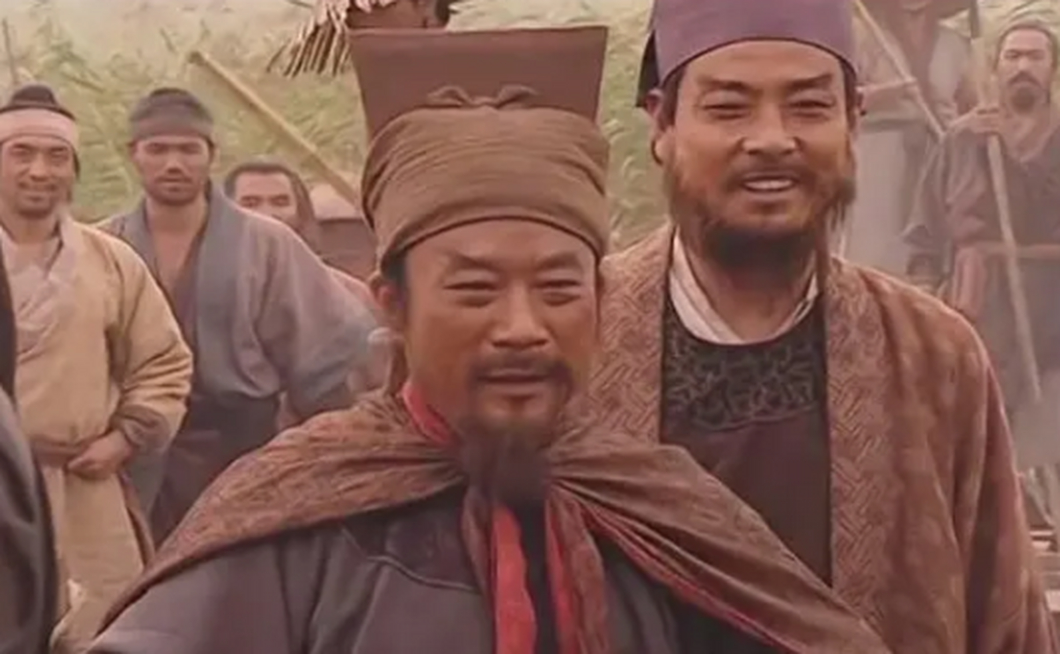 当年,李雪健演完宋江后,拿着34万的片酬兴高采烈地准备回家时,却接到