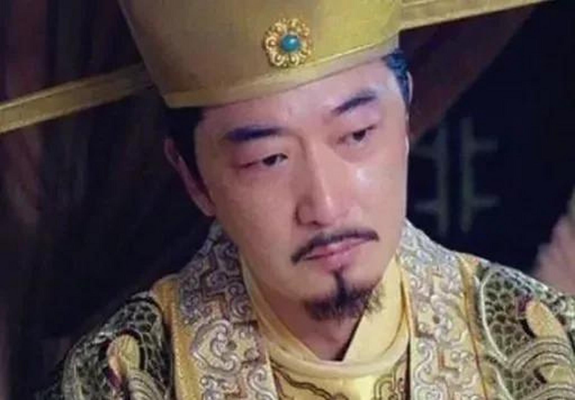 992年冬至,大宋许王府内,27岁的许王赵元僖正和王妃李氏一起行祭天