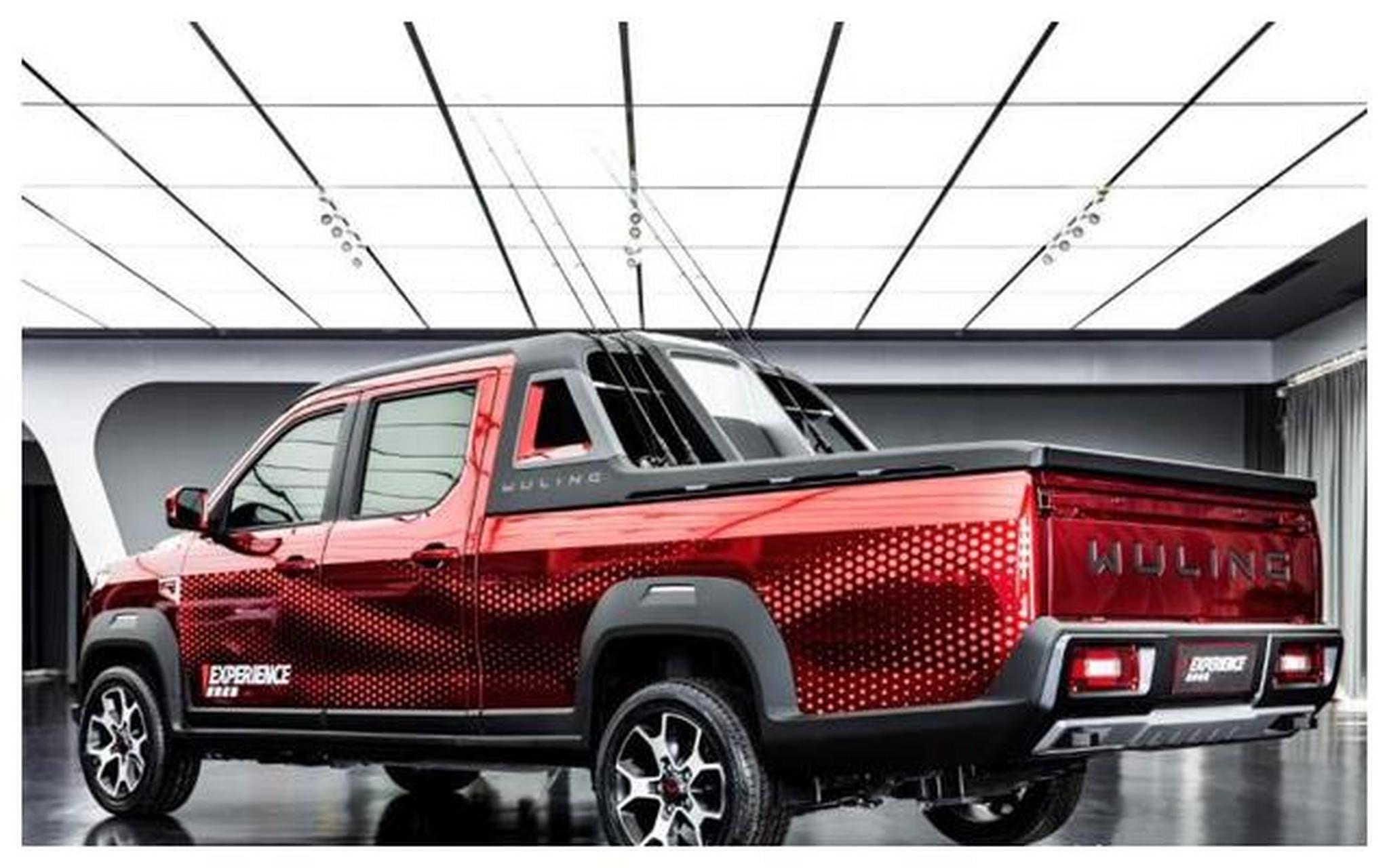 近日,五菱发布全新皮卡"激浪征途"的官图,满足消费者对个性化需求.