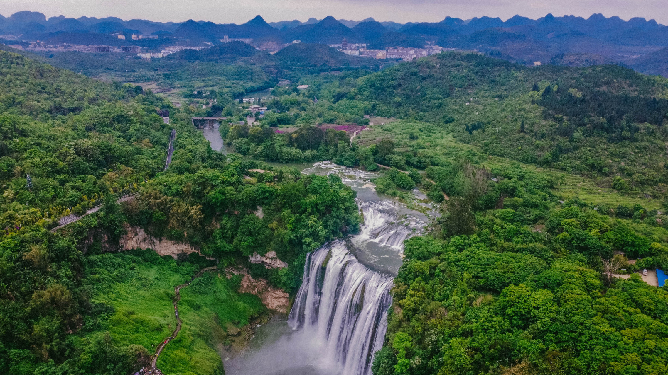 白水河瀑布景区,最美的瀑布 黄果树瀑布也被称作是白水河瀑布,作为
