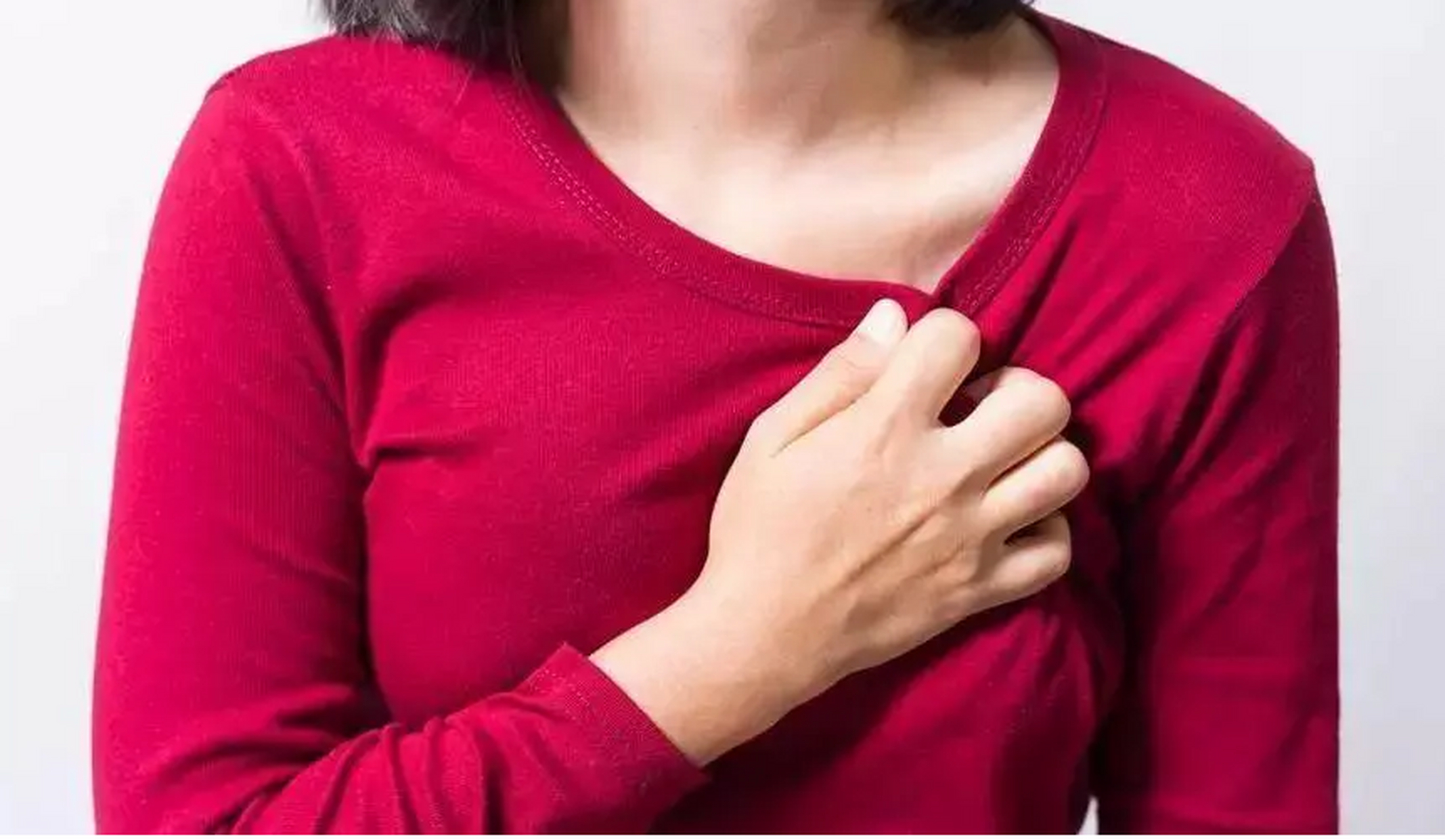 很多女性会出现乳房痒的情况,乳房发痒可能是2种原因,一种是日常