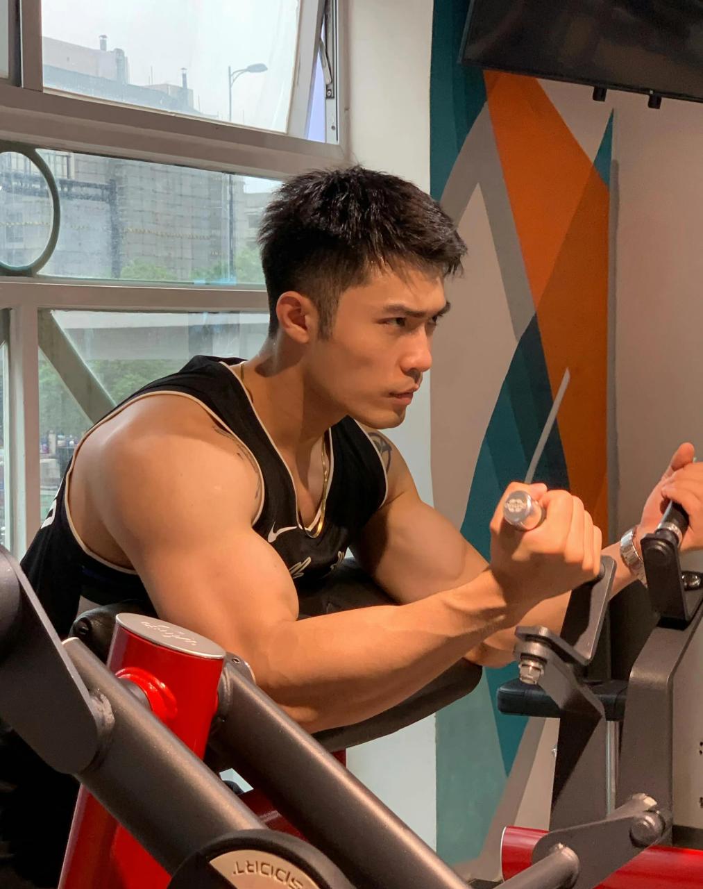 西安最帅烤肉店老板 刘芃林#性感男神# #肌肉帅哥