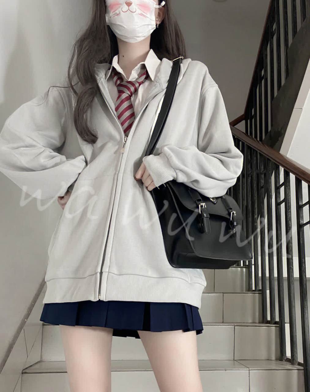 jk和拉链卫衣很配吧?