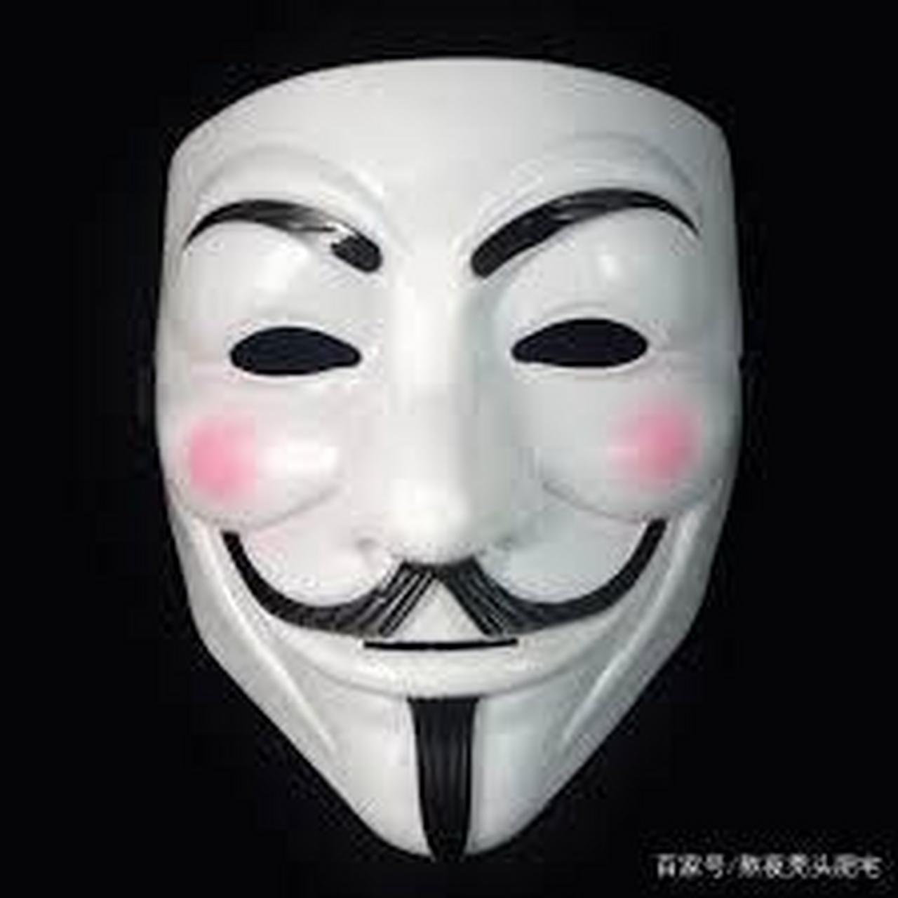 面具戴太久,就会长到脸上,再想揭下来,除非伤筋动骨扒皮.