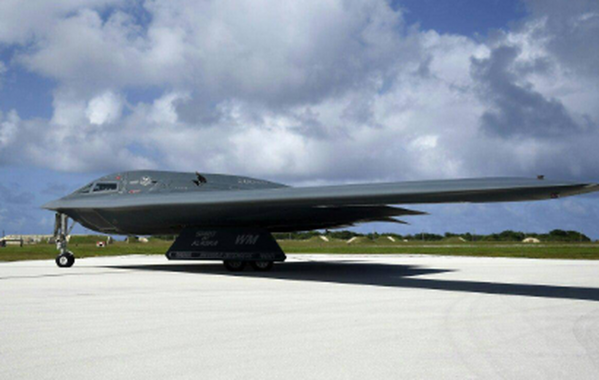 如果美军20架b2轰炸机全部出动,哪个能顶得住?