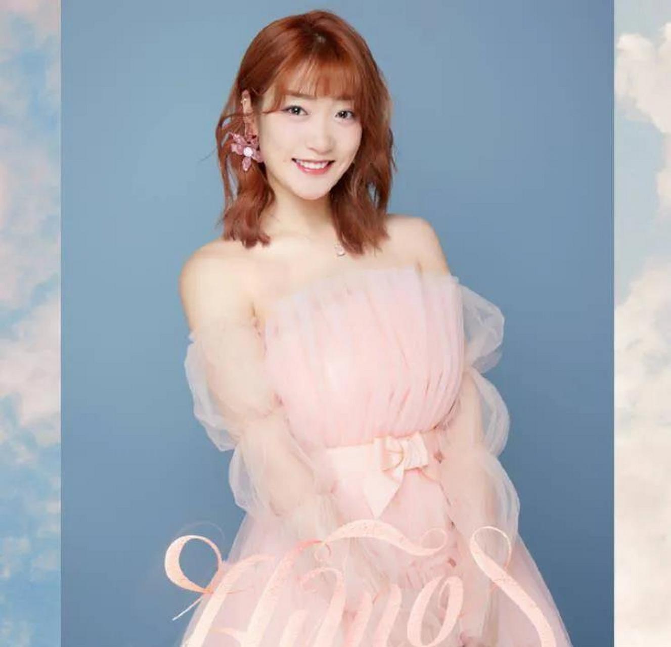 甜美的李梦多才多艺,穿着紧身衣跳舞,身材真的很好