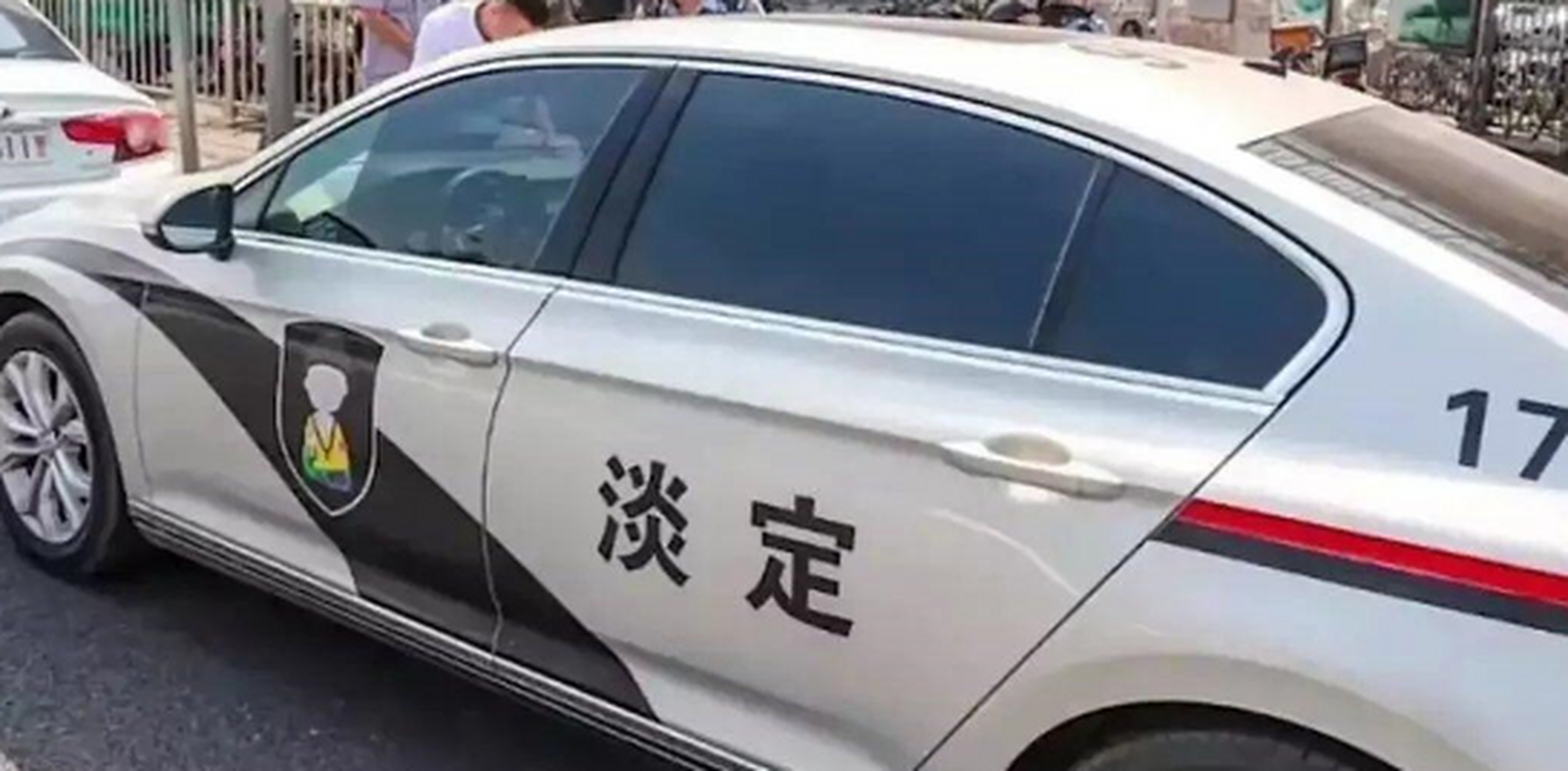 确实挺淡定挺低调的