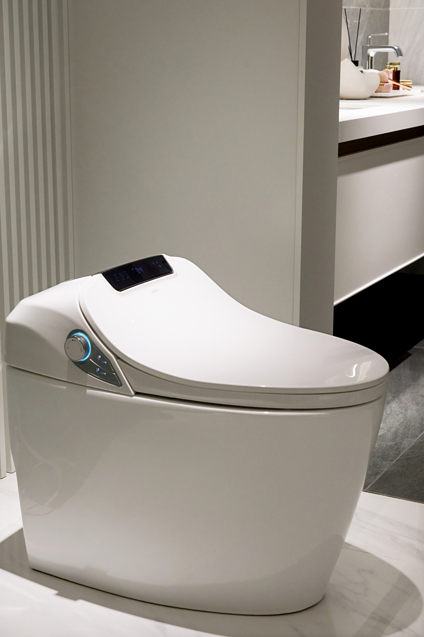 安装了恒洁智能马桶q9后,我们全家都爱不释手,这款马桶的优点实在太多