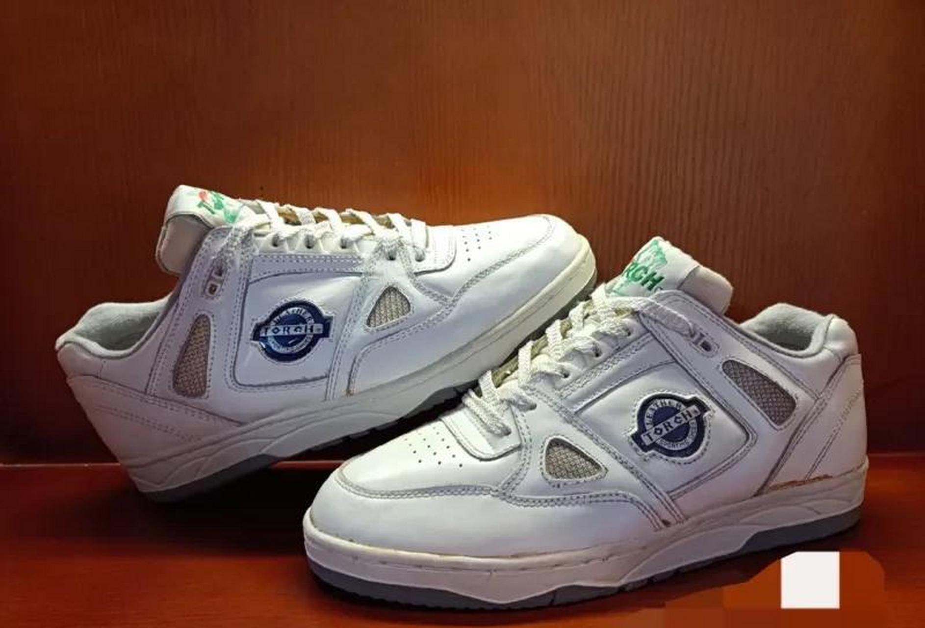 还记得90年代流行的"旅游鞋"吗?