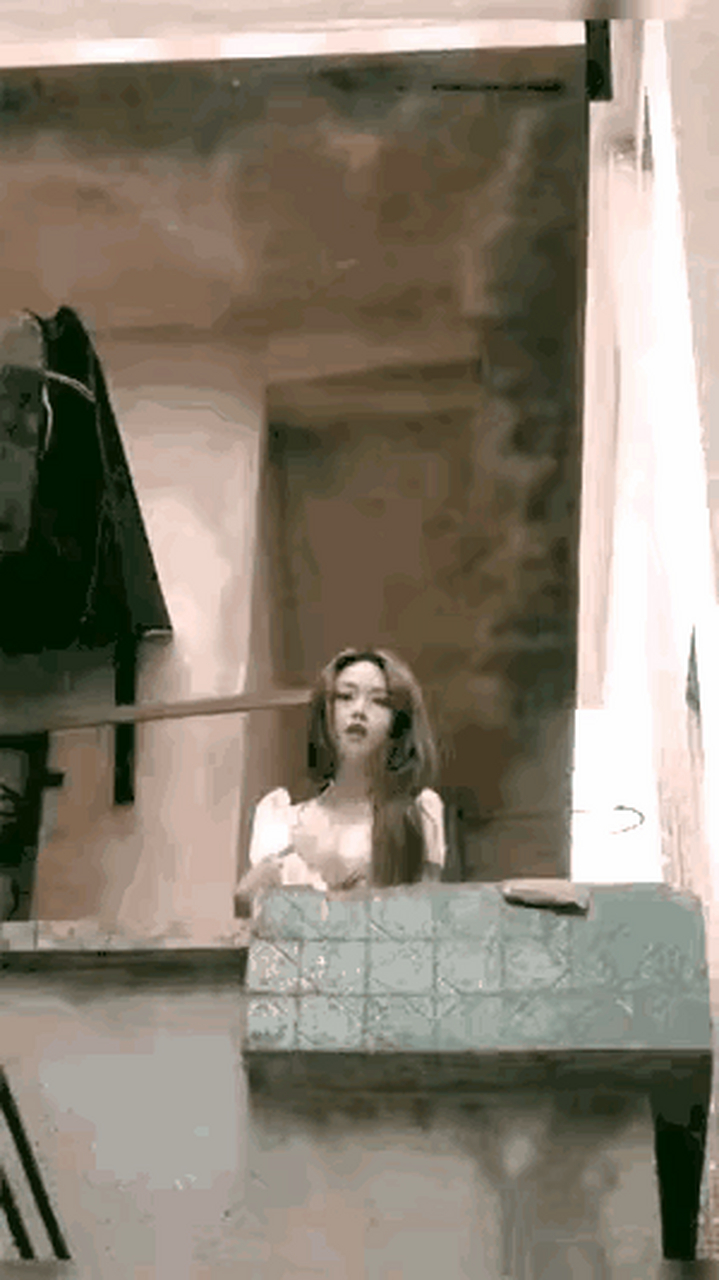 楼上的小姐姐,又让人感觉到了温暖!