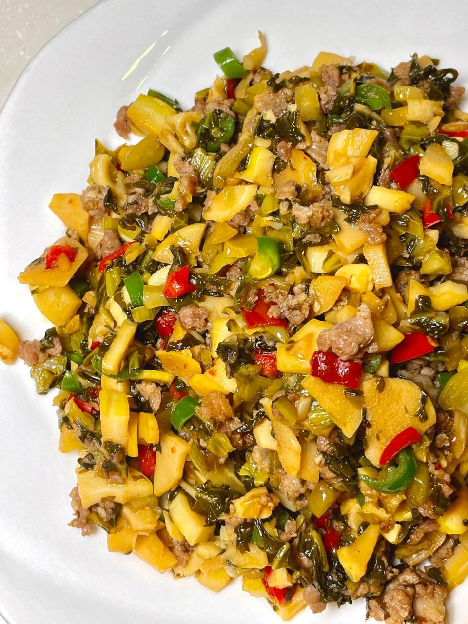 谁懂呀,春笋炒肉末酸菜,巨巨巨下饭!!!  春天是吃笋的季节,酸菜小笋肉