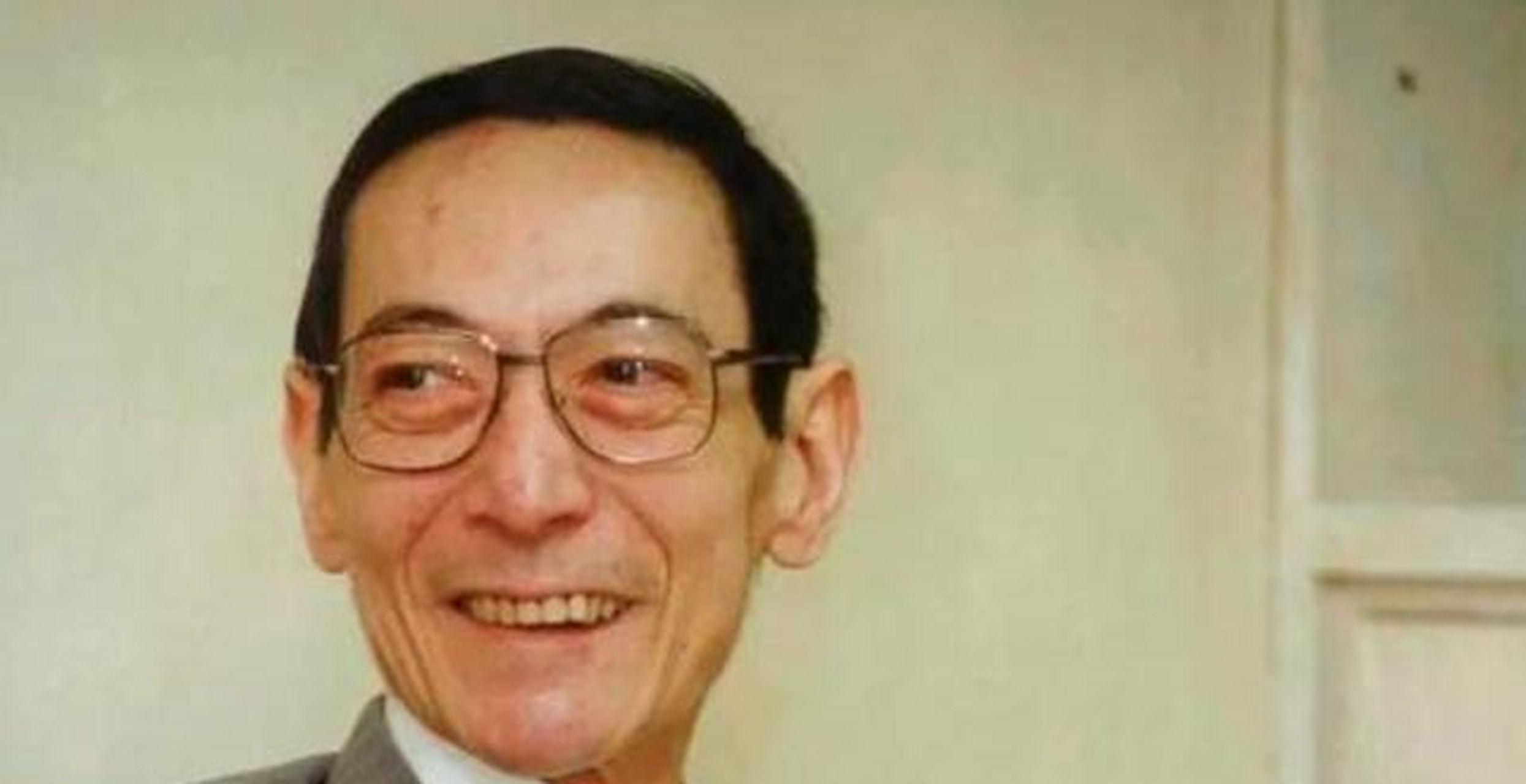 有传言说,蒋孝刚当年从英国大学毕业时,台湾省的政府官员,就曾暗示蒋