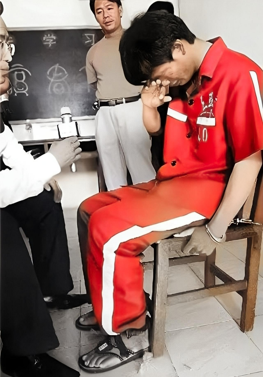 2004年因杀害四名室友在三亚被捕的马加爵曾是一名非常优秀的大学生