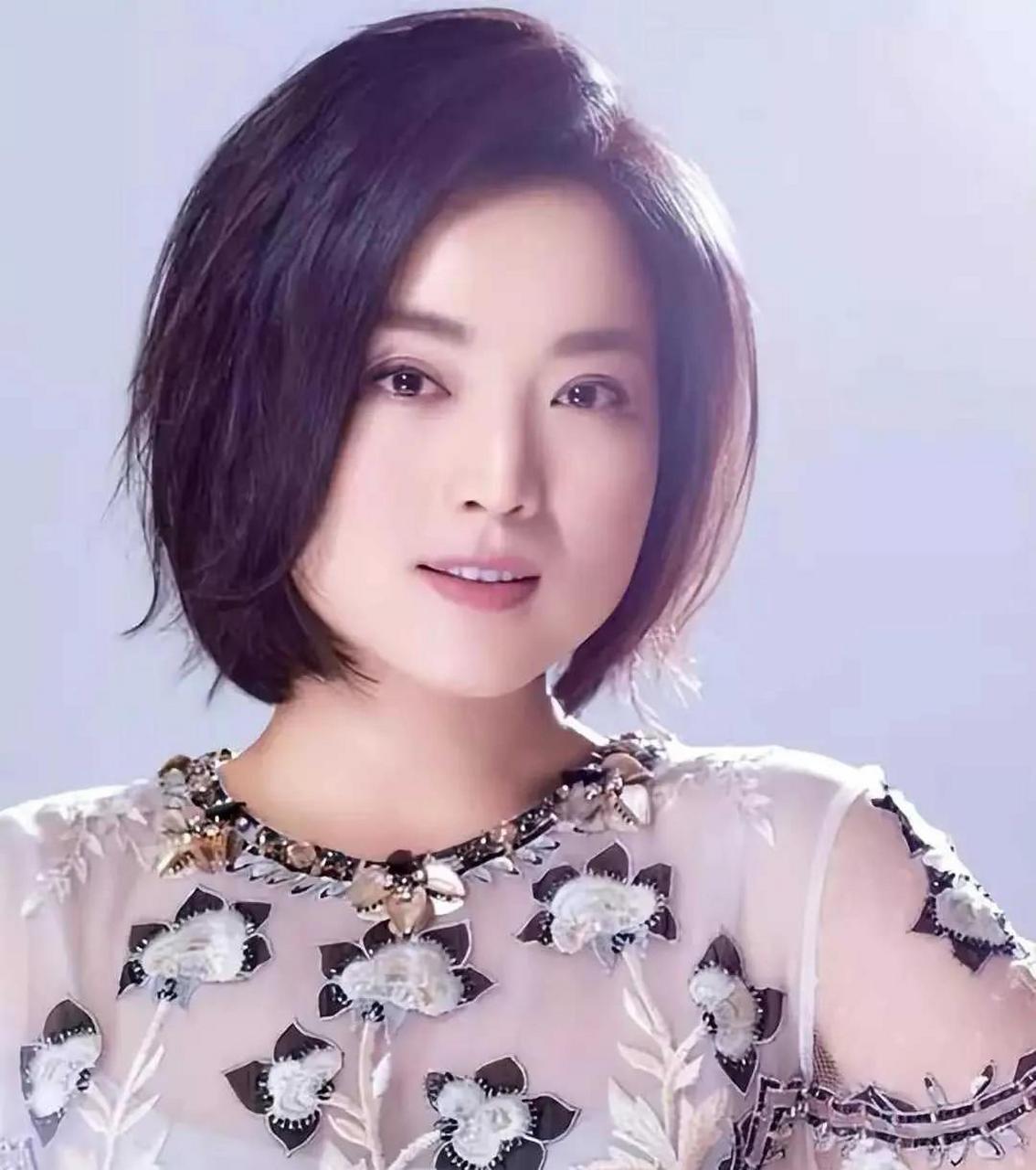 领动计划# 这是一名在上世纪90年代非常出名的女歌手的照片.